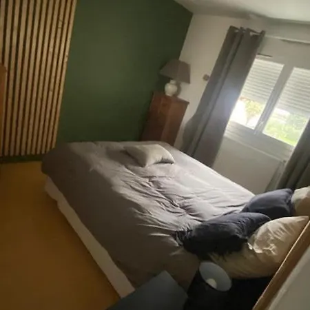 Pau Appartement По